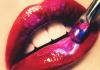 Никаких инъекций: как визуально увеличить губы с помощью макияжа Как увеличить губы в макияже